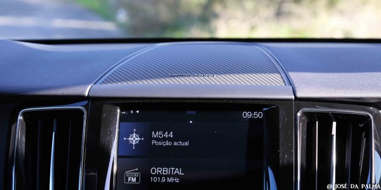 Volvo XC60 D3 Momentum: Harmonia e segurança! 40