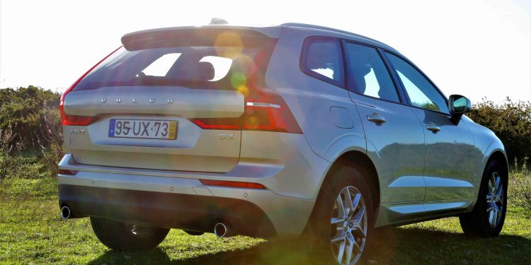 Volvo XC60 D3 Momentum: Harmonia e segurança! 64