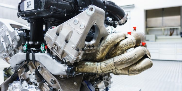 Motor Cosworth V12 do Aston Martin Valkyrie dura pelo menos 100.000km! 17