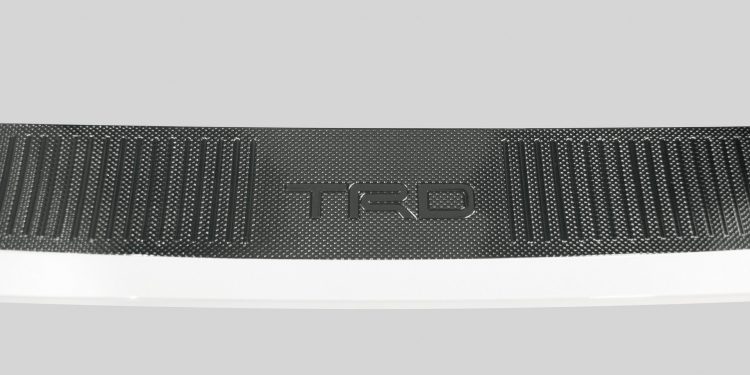 TRD apodera-se do Toyota Prius no salão automóvel de Tóquio! 24