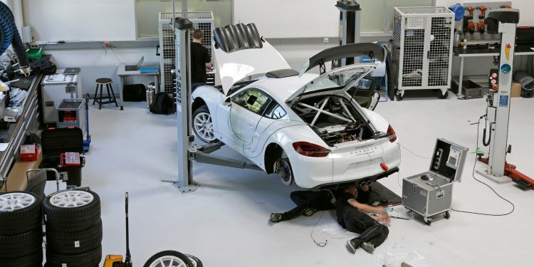 Porsche precisa de 100 encomendas para produzir o Porsche Cayman GT4 de Ralis! 17