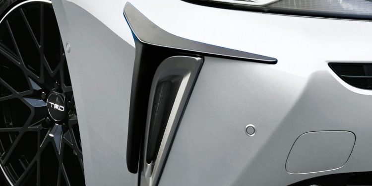 TRD apodera-se do Toyota Prius no salão automóvel de Tóquio! 18