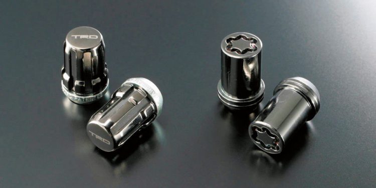 TRD apodera-se do Toyota Prius no salão automóvel de Tóquio! 20