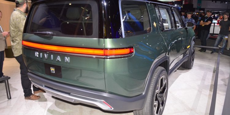 Pininfarina entra na guerra dos SUV eléctricos! 14