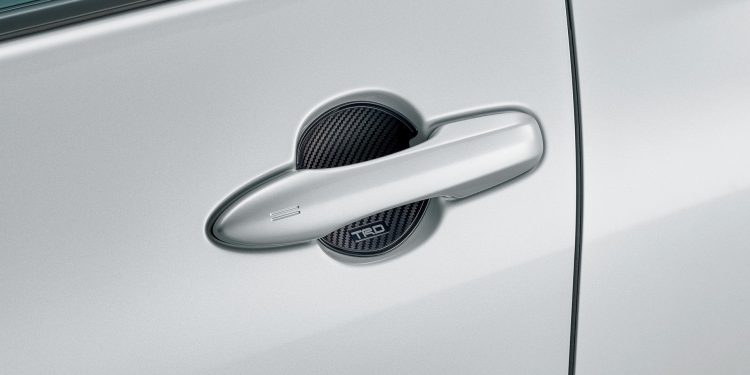 TRD apodera-se do Toyota Prius no salão automóvel de Tóquio! 16