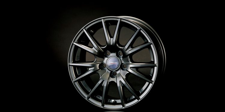 TRD apodera-se do Toyota Prius no salão automóvel de Tóquio! 14