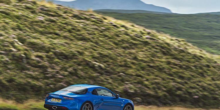 Alpine A110 chega com 300cv e versão cabrio? 19
