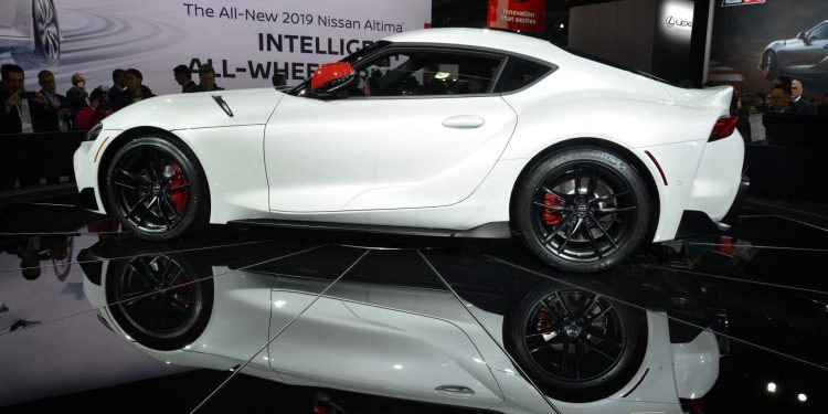 Toyota Supra pode receber caixa manual? 19