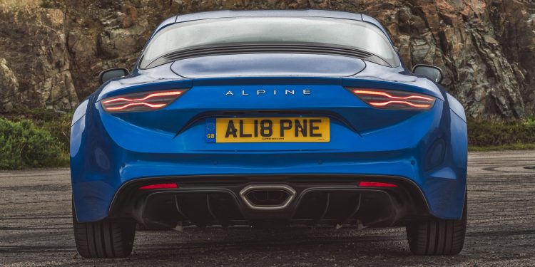 Alpine A110 chega com 300cv e versão cabrio? 16