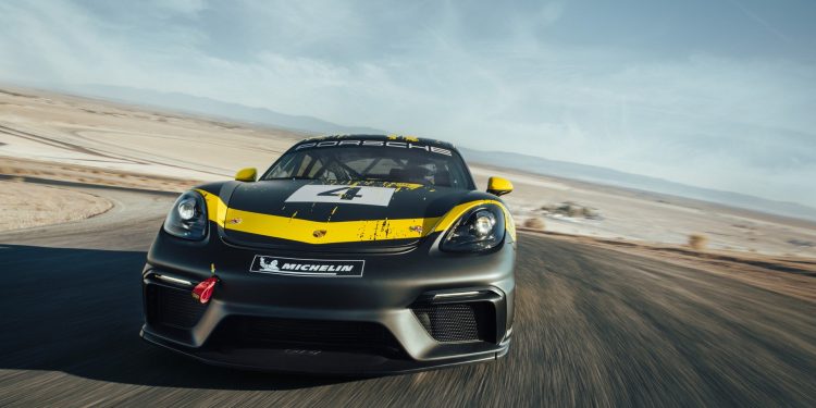 Porsche 718 Cayman GT4 Clubsport fica mais leve e mais potente! 23