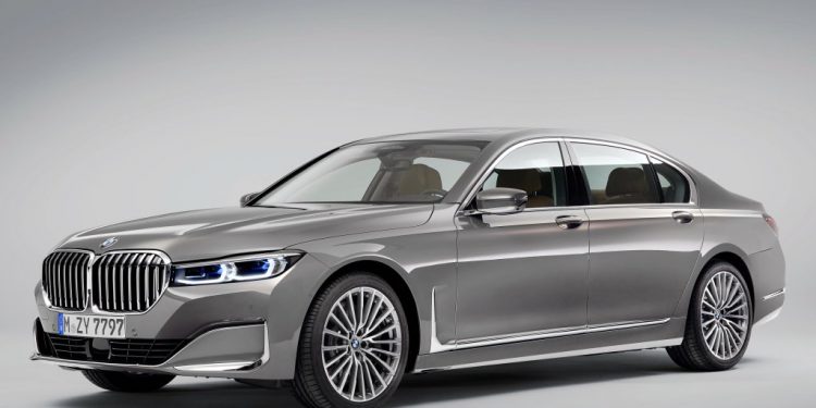 BMW Série 7 recebe facelift! 16
