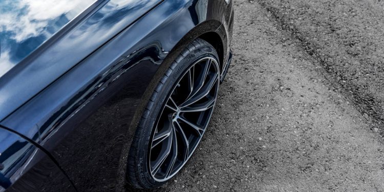 Audi A8 cai nas mãos da ABT! 15