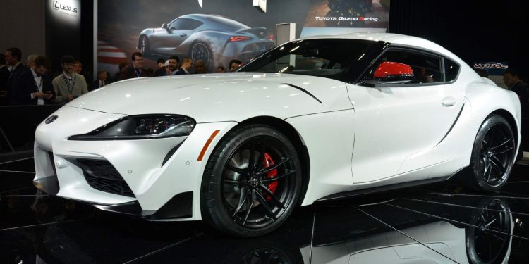 Toyota Supra pode receber caixa manual? 23
