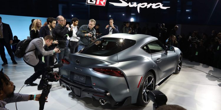 Toyota Supra pode receber caixa manual? 16