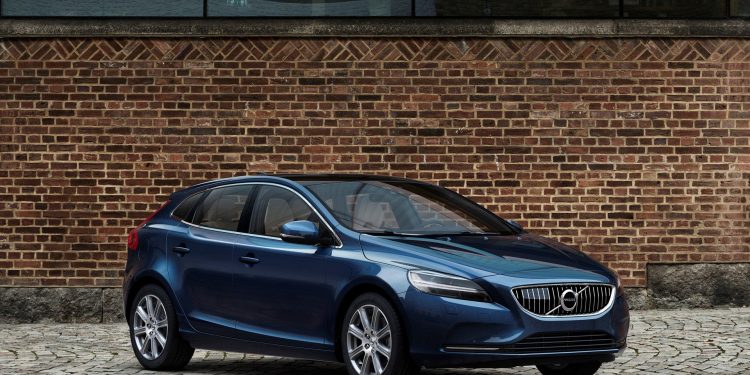 Volvo V40 sai de produção ainda este ano e será substituído por SUV Coupé! 16
