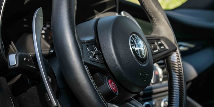 Alfa Romeo Giulia Quadrifoglio 2.9 V6 AT8: O Renascimento Divino! 63