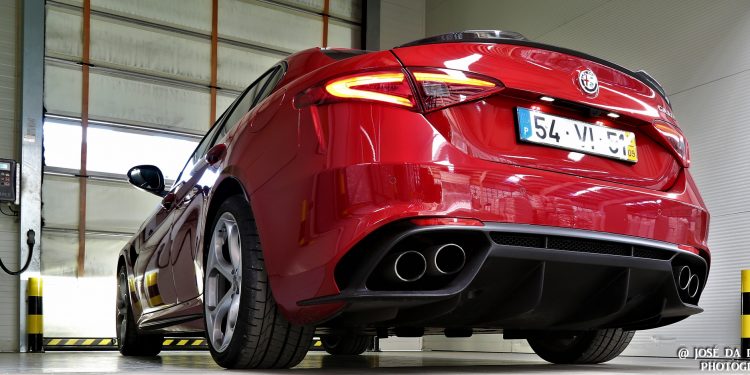 Alfa Romeo Giulia Quadrifoglio 2.9 V6 AT8: O Renascimento Divino! 52