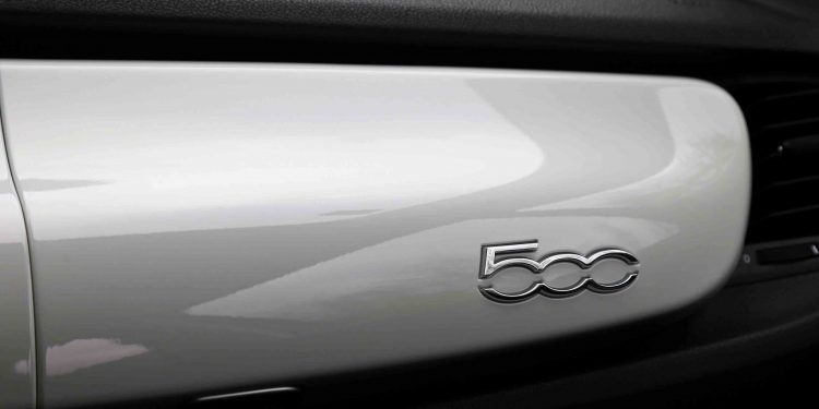 FIAT 500 X 1.0 Cross Look: Um crossover com estilo! 31