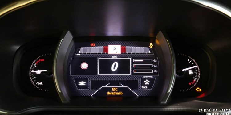É já no dia 12 que levamos os nossos leitores a andar no Renault Mégane R.S! 19