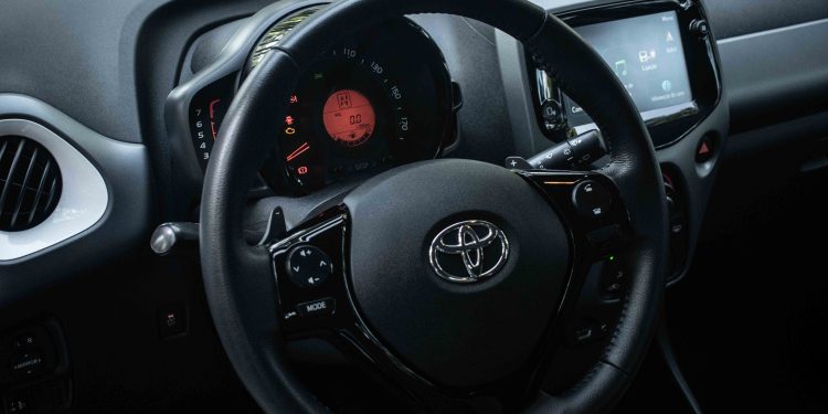 TOYOTA AYGO X-Play Plus MultiMode: Fiável e Urbano! 44