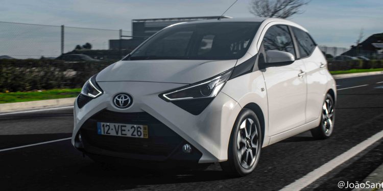 TOYOTA AYGO X-Play Plus MultiMode: Fiável e Urbano! 25