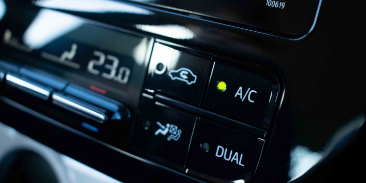 Toyota Prius Plug-In Hybrid Powersky: Multi tecnológico! 80