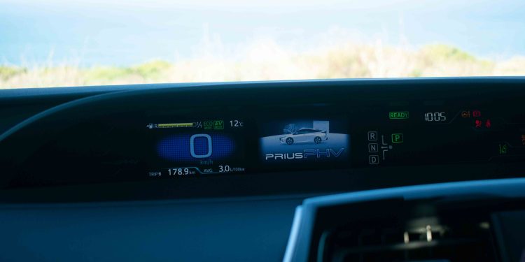 Toyota Prius Plug-In Hybrid Powersky: Multi tecnológico! 52