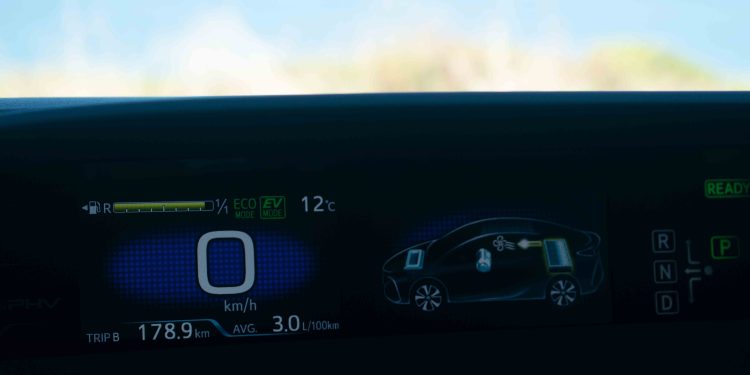 Toyota Prius Plug-In Hybrid Powersky: Multi tecnológico! 46