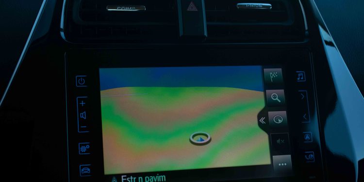 Toyota Prius Plug-In Hybrid Powersky: Multi tecnológico! 38