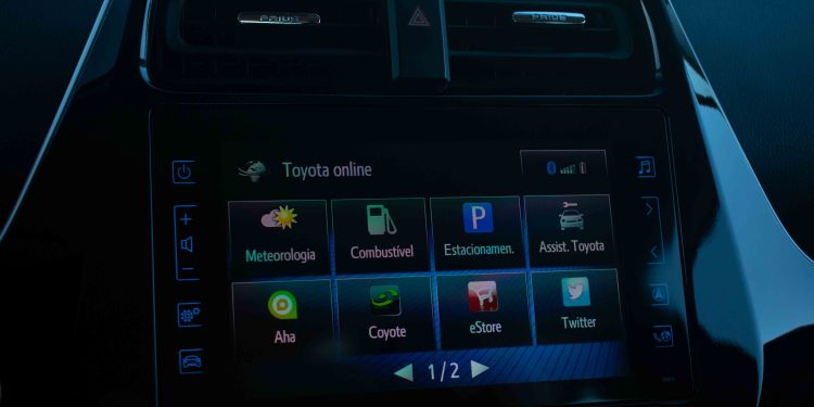 Toyota Prius Plug-In Hybrid Powersky: Multi tecnológico! 39