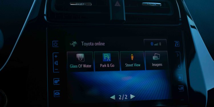 Toyota Prius Plug-In Hybrid Powersky: Multi tecnológico! 40