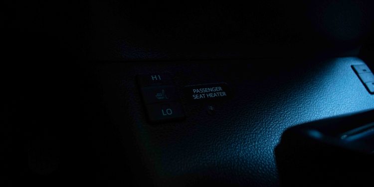 Toyota Prius Plug-In Hybrid Powersky: Multi tecnológico! 35