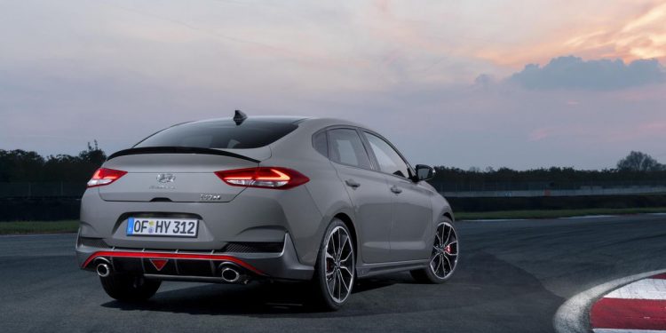 Este é o novo Hyundai i30 Fastback N! 15