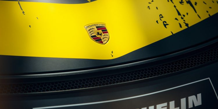 Porsche 718 Cayman GT4 Clubsport fica mais leve e mais potente! 17