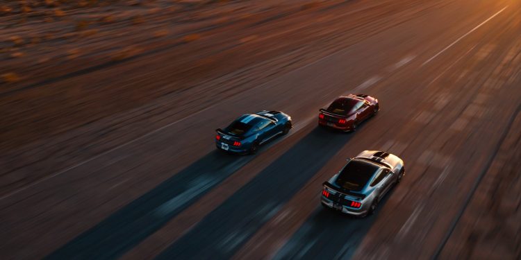 Ford Mustang Shelby GT500 com caixa manual para 2020? 26