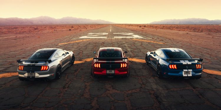Ford Mustang Shelby GT500 com caixa manual para 2020? 28