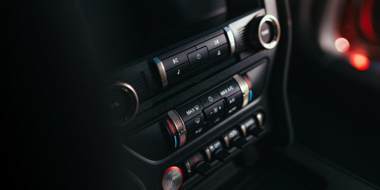 Ford Mustang Shelby GT500 com caixa manual para 2020? 30