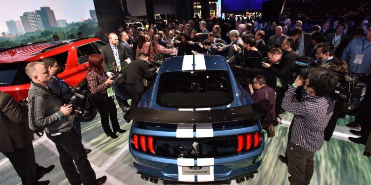 Ford Mustang Shelby GT500 com caixa manual para 2020? 29