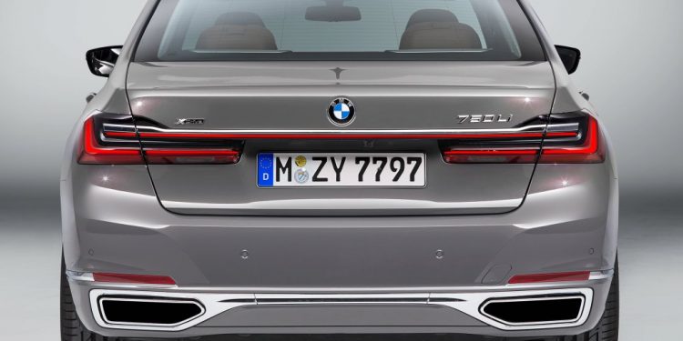 BMW Série 7 recebe facelift! 13