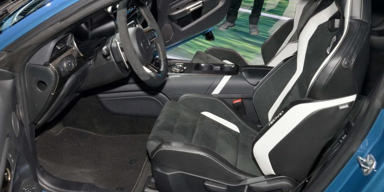 Ford Mustang Shelby GT500 com caixa manual para 2020? 35