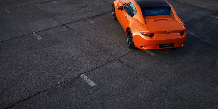 Mazda revela MX-5 30th Anniversary Edition! 14