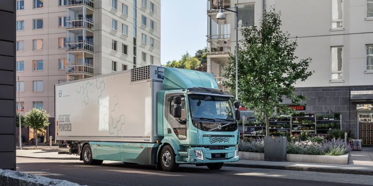 Volvo Trucks entrega os primeiros camiões eléctricos! 16