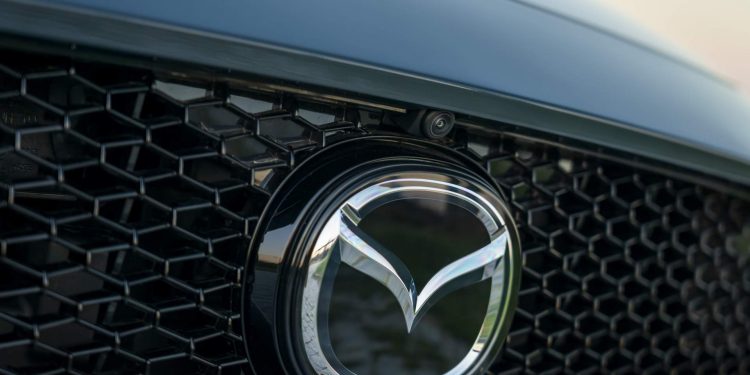 Mazda revela galeria de fotos e especificações do novo Mazda 3! 121