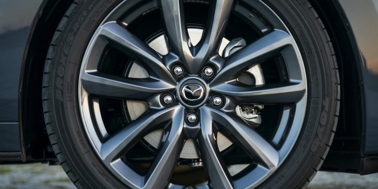 Mazda revela galeria de fotos e especificações do novo Mazda 3! 61