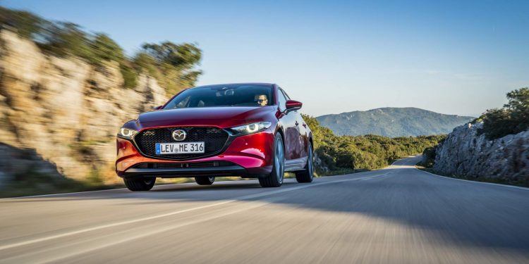 Mazda revela galeria de fotos e especificações do novo Mazda 3! 67