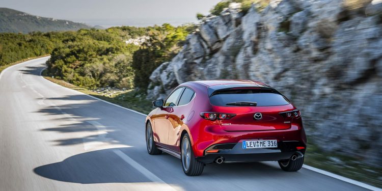 Mazda revela galeria de fotos e especificações do novo Mazda 3! 59