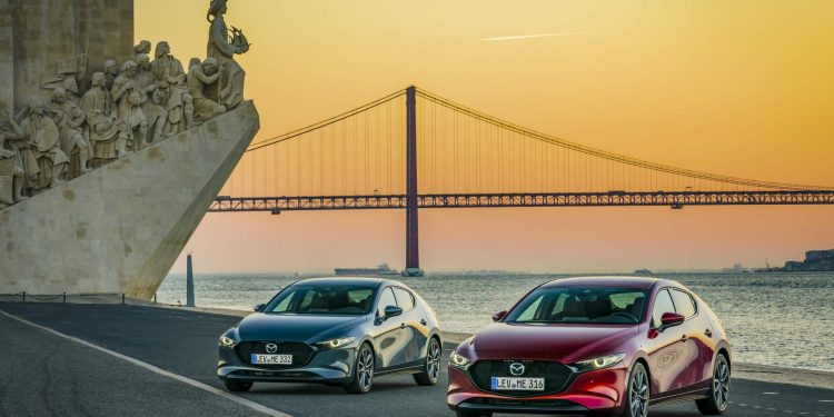 Mazda revela galeria de fotos e especificações do novo Mazda 3! 66