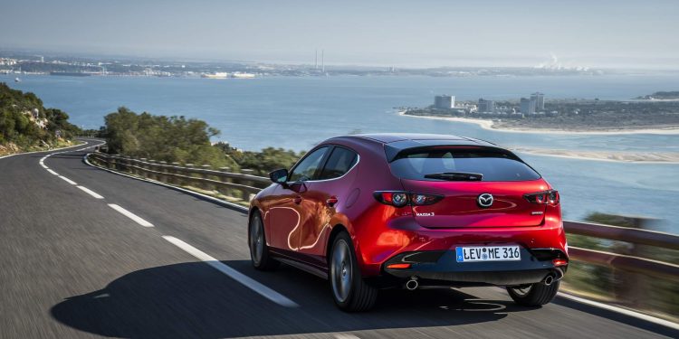 Mazda revela galeria de fotos e especificações do novo Mazda 3! 113