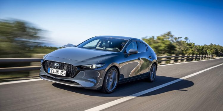 Mazda revela galeria de fotos e especificações do novo Mazda 3! 110