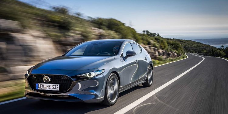 Mazda revela galeria de fotos e especificações do novo Mazda 3! 109